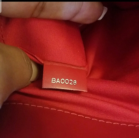 Louis Vuitton Passy epi bag - Picture 5 of 8